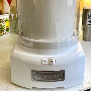 CUISINART ICE CREAM~FROZEN YOGURT~SORBET MAKER